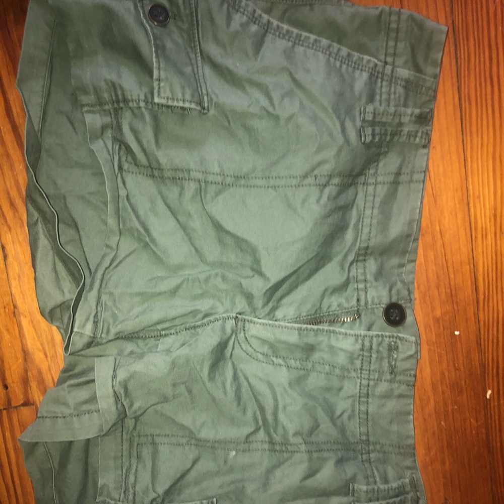 🤩Old Navy Green Shorts🤩